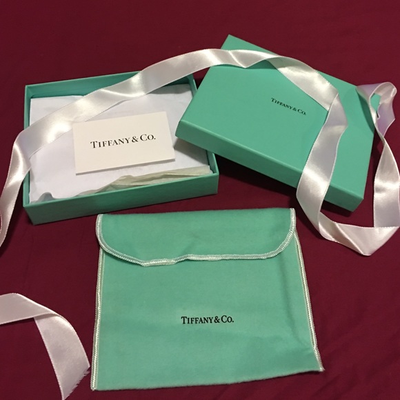 Tiffany box & dust bag 6"x5"
