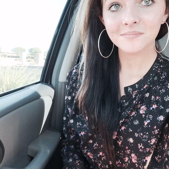 Meet your Posher, Haley - Picture 1 of 1