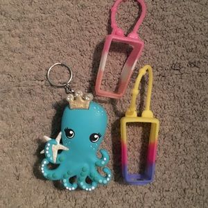 B & BW hand sanitizer holders