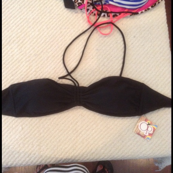 Black bikini top