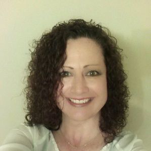 Meet your Posher, Dionne