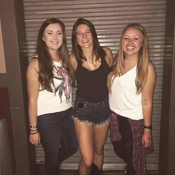 Meet your Posher, Ruby - Picture 1 of 1