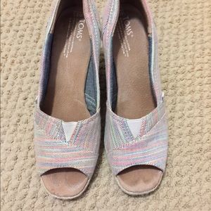 Toms wedges