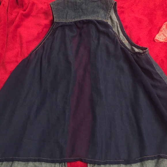 Two tops. - Picture 4 of 4