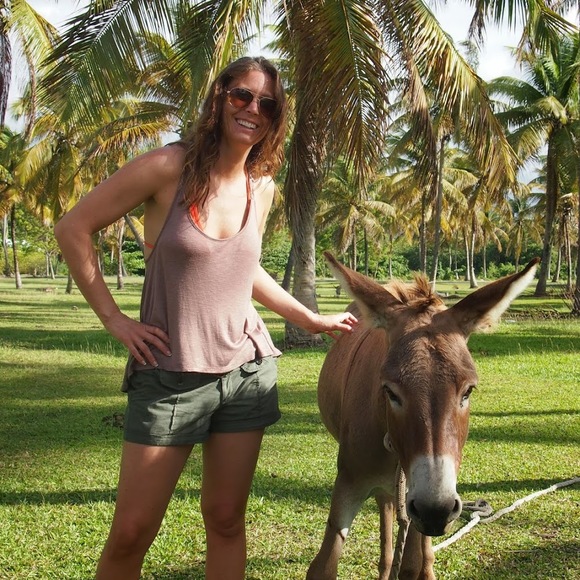 Meet your Posher, Julia - Picture 1 of 1