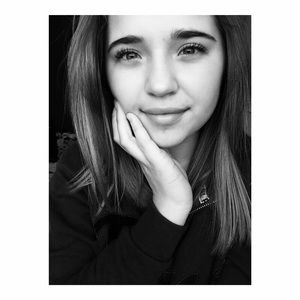 Meet your Posher, Lily