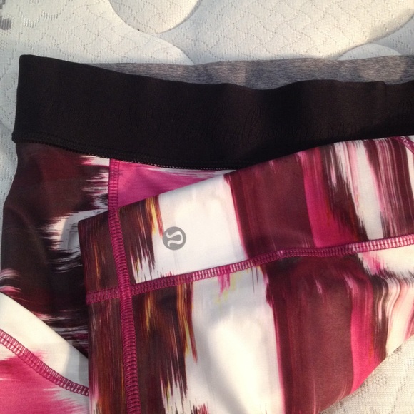 Lululemon stretchy athletic shorts