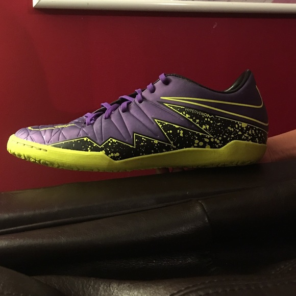 Nike hyper venom