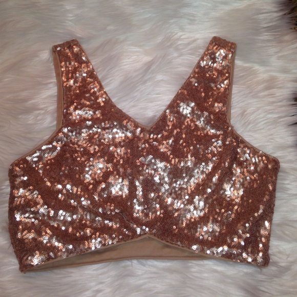 Sequin crop top✨