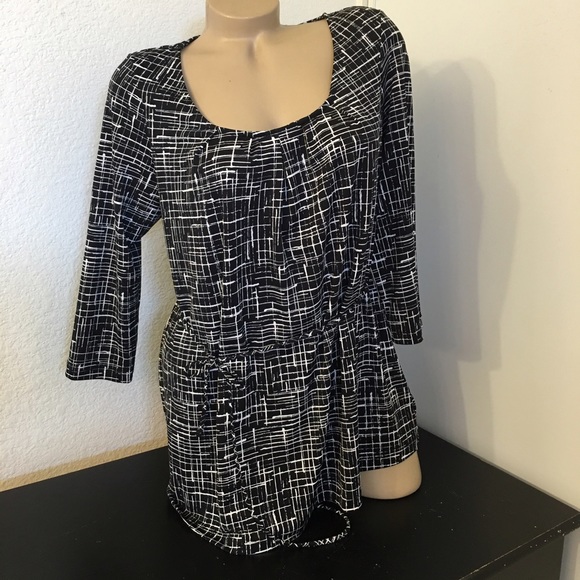 Oh Baby by Motherhood 3/4 Sleeve Top Medium
