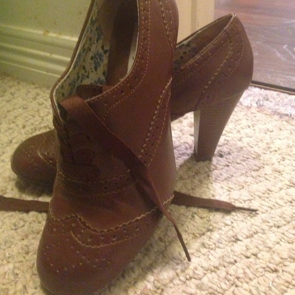 brown heels
