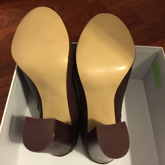 🆕 Neiman Marcus Evie Glove Leather Mule - Picture 3 of 4