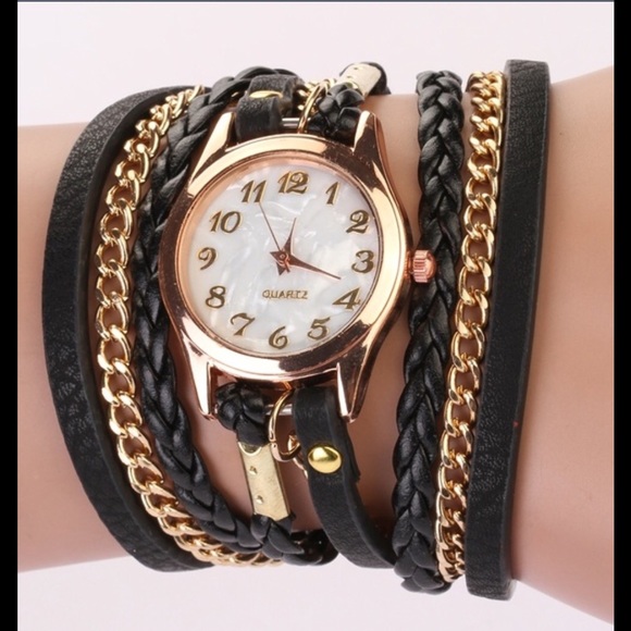 ThinkVintageOnline Accessories - ♦️NEW YORK CHIC' BLACK BRACELET WATCH♦️*NWT*