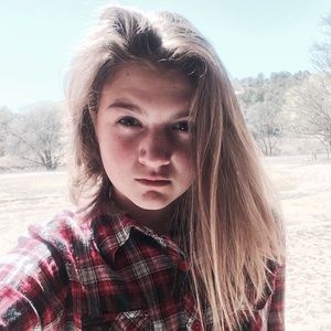 Meet your Posher, Ava