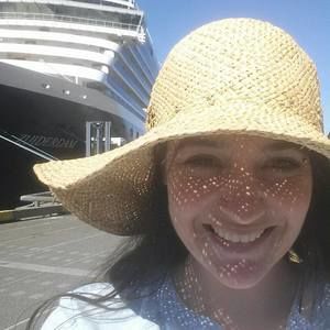 Meet your Posher, Jessica