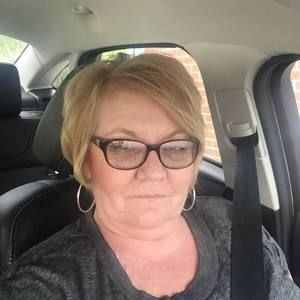 Meet your Posher, Connie