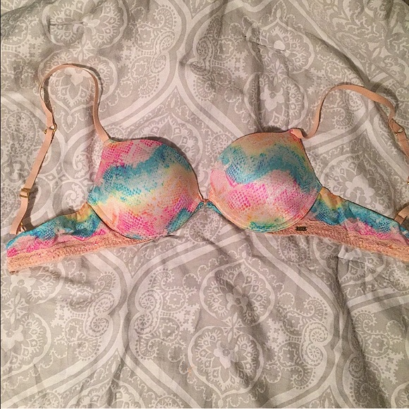 Victoria's Secret miraculous push up bra