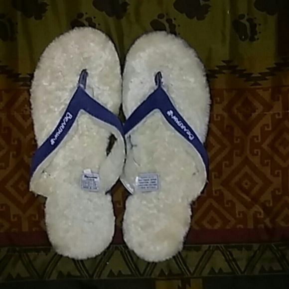 Bearpaw sandals/slippers