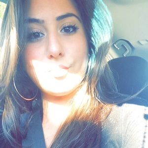 Meet your Posher, Alyssa