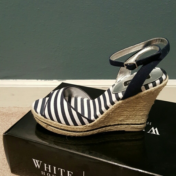 Striped ankle wedges