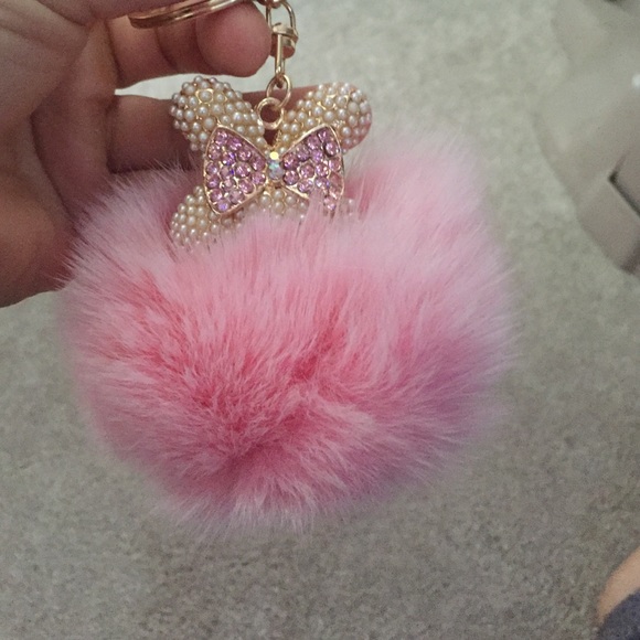 🔴BACK IN🔴🐰Fox Fur Rabbit Head Pom Keychains🐰 - Picture 3 of 4