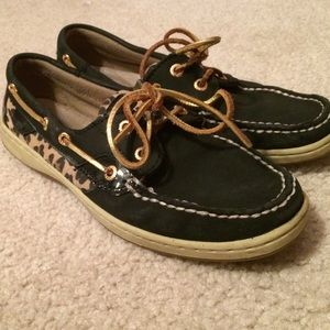 Black Sperry's