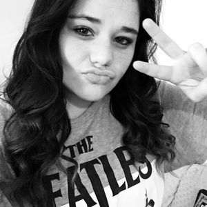 Meet your Posher, Alyssa