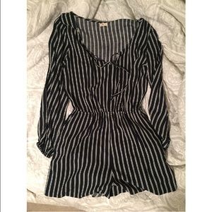 Hollister romper