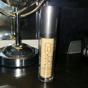 Urban Decay naked skin foundation