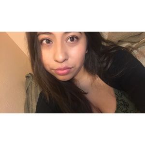 Meet your Posher, Perla