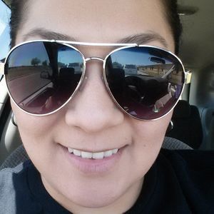 Meet your Posher, Myra