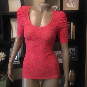 Sold on 〽️erc Guess Red Lace Top ❣