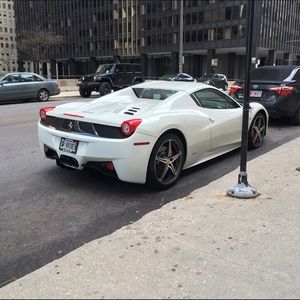 Meet your Posher, Carrie