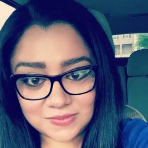 Meet your Posher, Laura