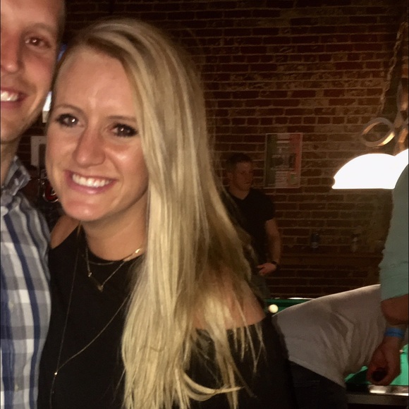 Meet your Posher, Brooke - Picture 1 of 1