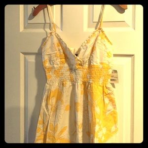 🌼Yellow/white bisou bisou sundress🌼
