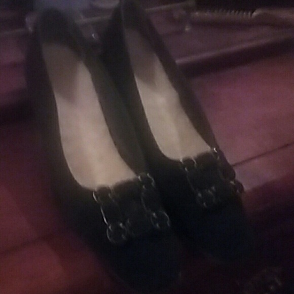 Heels - Picture 2 of 3