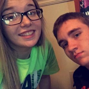 Meet your Posher, Chloe