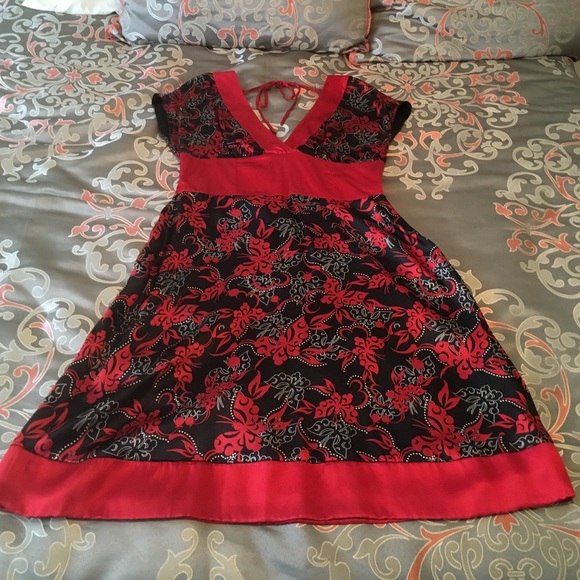 Gorgeous kimono-style Bebe silk dress