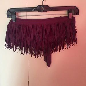 High-waisted bikini bottoms & frill top