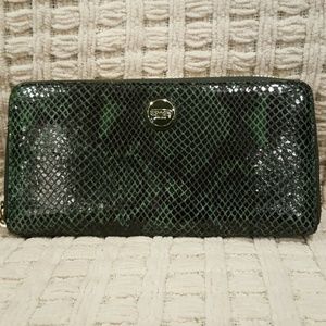 NWOT Coach green snakeskin wallet