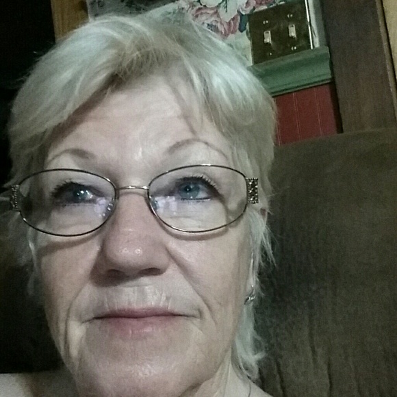 Meet your Posher, Elizabeth - Picture 1 of 1