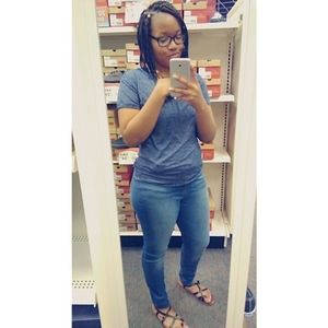 Meet your Posher, Sharay