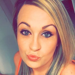 Meet your Posher, Chrissa