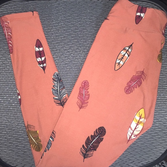 LuLaRoe One Size OS Feathers Leggings