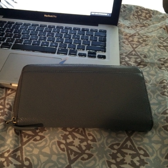 Kate Spade wallet - Picture 3 of 3