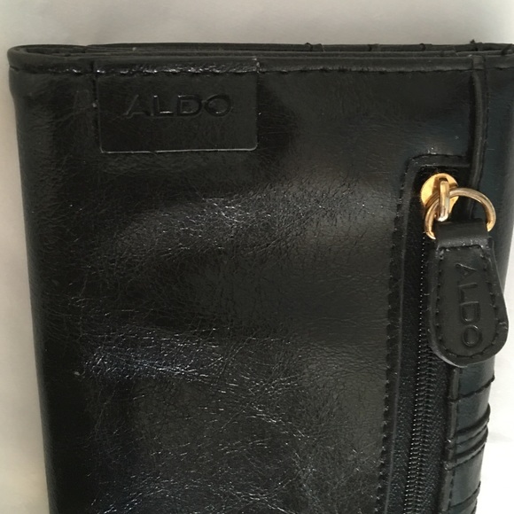 ALDO Women Leather wallet. 17 Slots. Black.