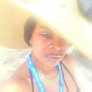 Meet your Posher, Yvonne