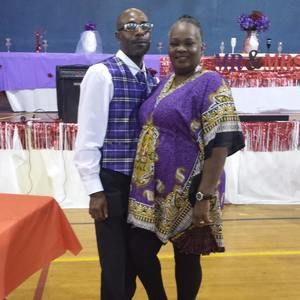 Meet your Posher, Sharon