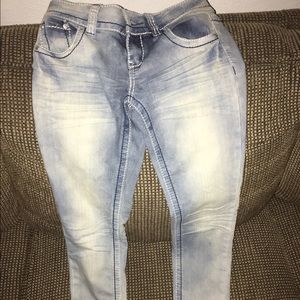 Almost Famous size 5 Jeans